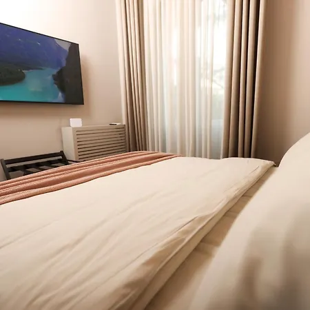 Padam Boutique 4* Tirana