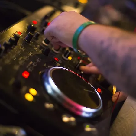 Padam Boutique Hotell 4*