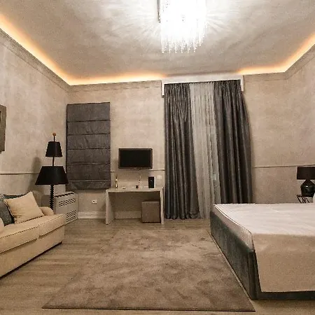 Padam Boutique 4* Tirana