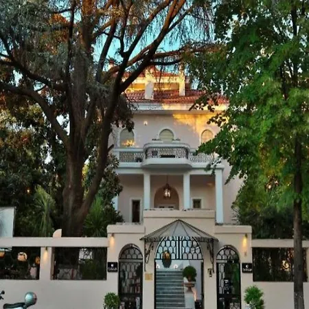 帕达姆精品酒店 地拉那