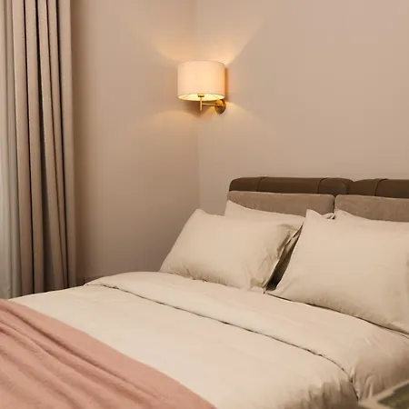 Padam Boutique Тирана