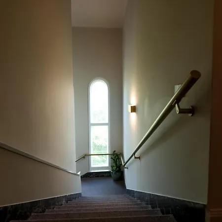 Padam Boutique 4* Tirana