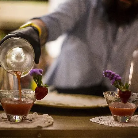 帕达姆精品酒店 4* 地拉那