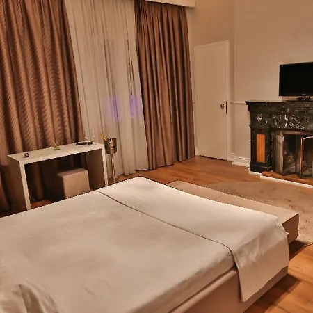 Отель Padam Boutique 4*