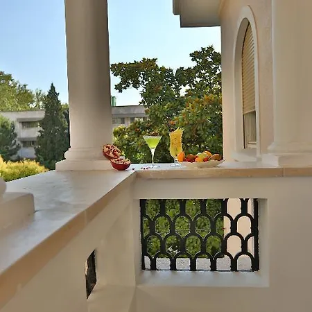 Отель Padam Boutique 4*