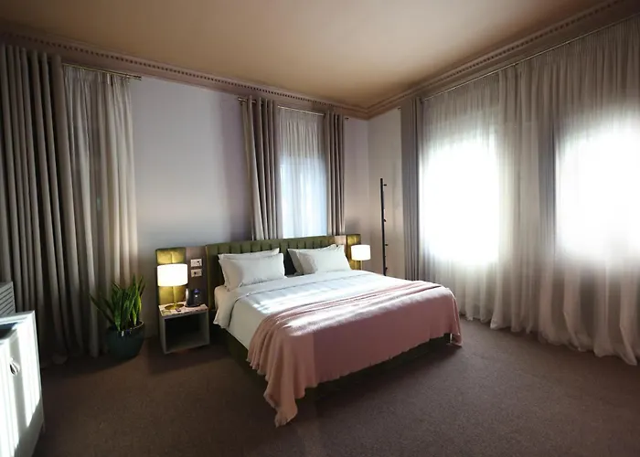 Padam Boutique Hotel 4*