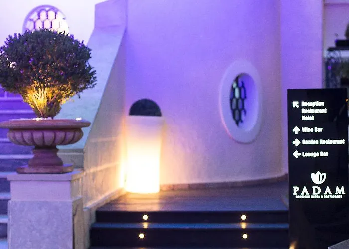 Padam Boutique 4* Tirana