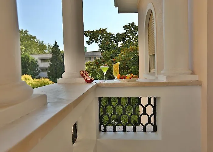 Hotel Padam Boutique 4*