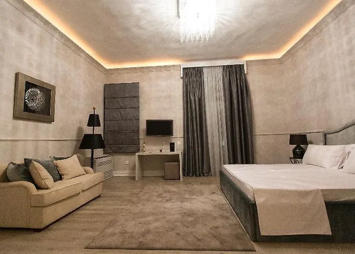 Padam Boutique 4* Tirana